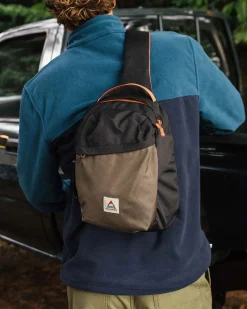 Boondocker Recycled Sling 8L - True Black/ Khaki