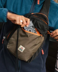 Boondocker Recycled Sling 8L - True Black/ Khaki