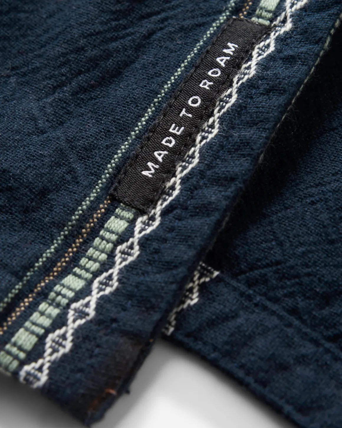 Chemise à manches courtes en coton bio Cove - Rayures Jacquard bleu marine profond