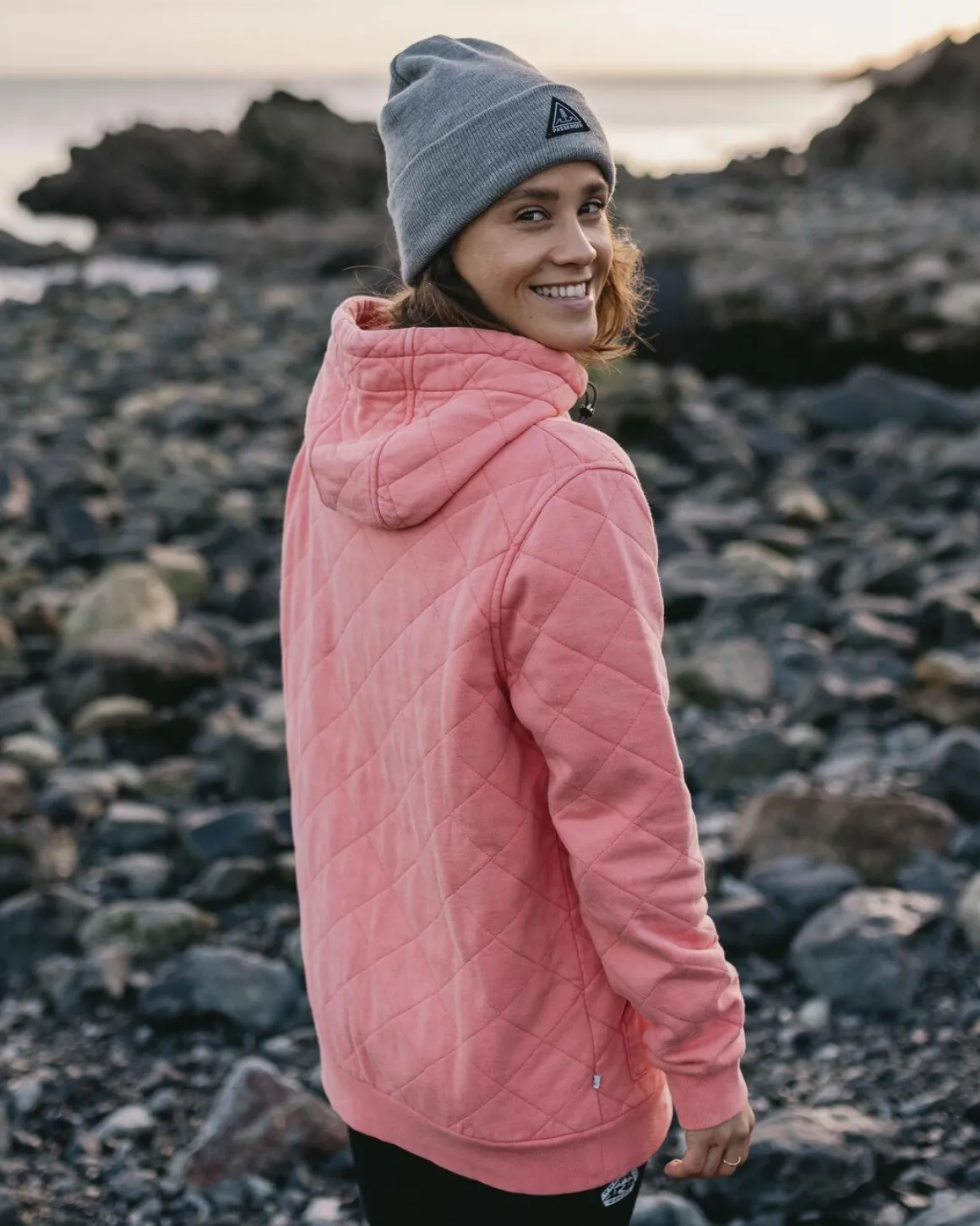 Hoodie à boutons-pression matelassé recyclé Clementine - Rose coquillage