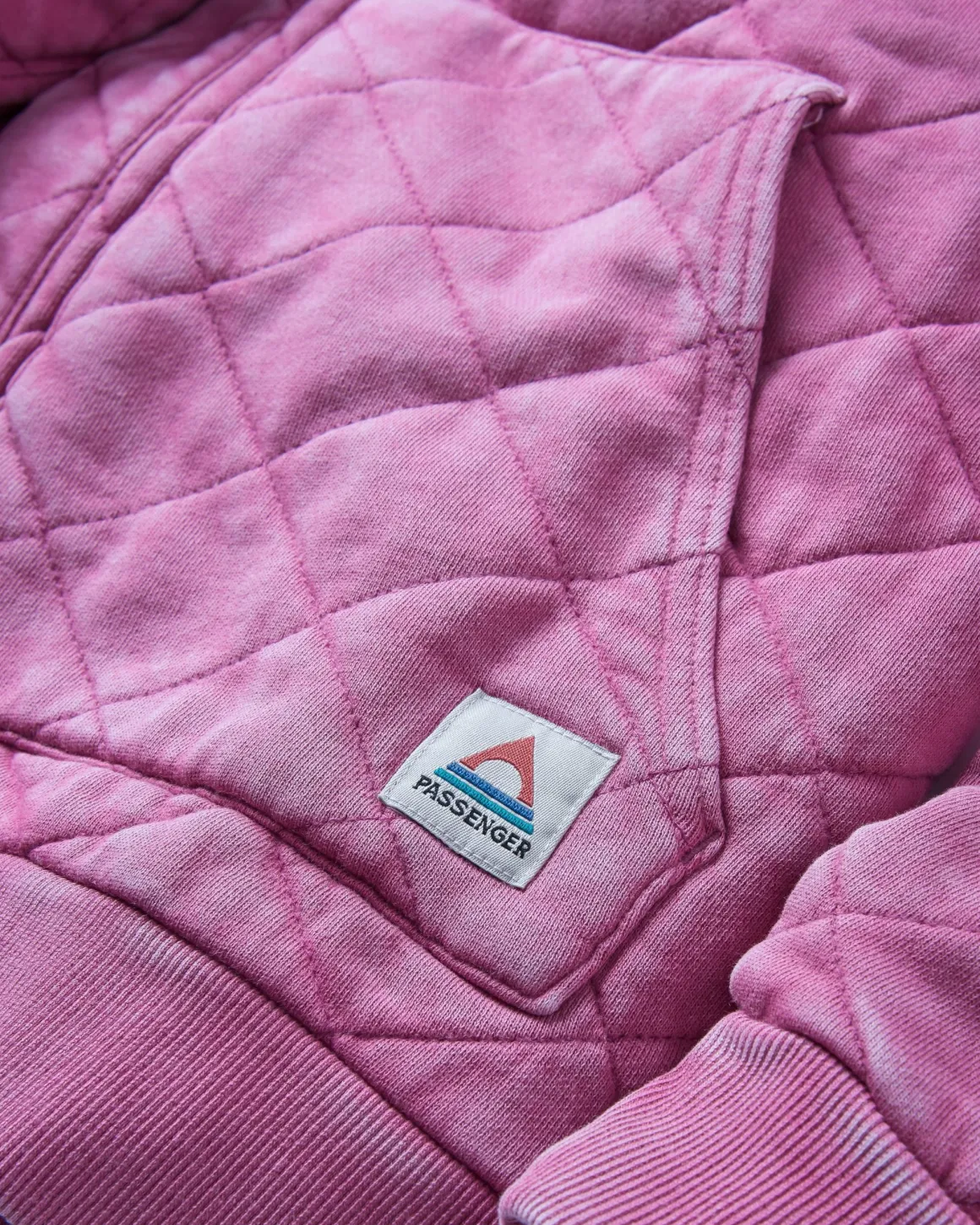 Hoodie matelassé recyclé à boutons-pression Clementine - Mauve Haze