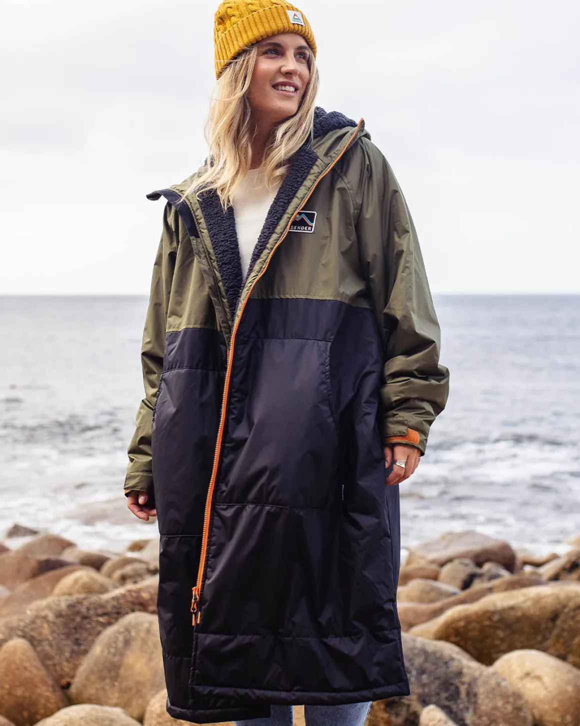 Poncho de surf doublé en sherpa recyclé - Noir/ Kaki