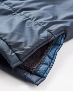 Poncho de surf recyclé avec doublure en sherpa Waves - Denim Foncé/ Bleu Marine Profond