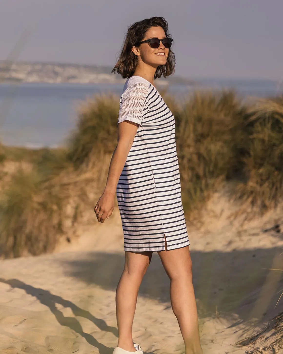 Robe T-shirt surdimensionnée en coton recyclé Olive - Rayure Marine