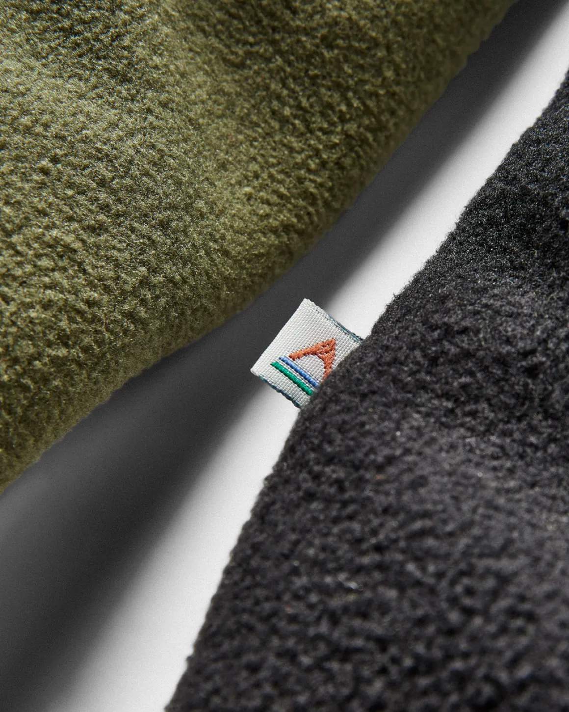 Sweat à capuche Woodland 1/2 zip en polaire recyclée - True Black/ Khaki