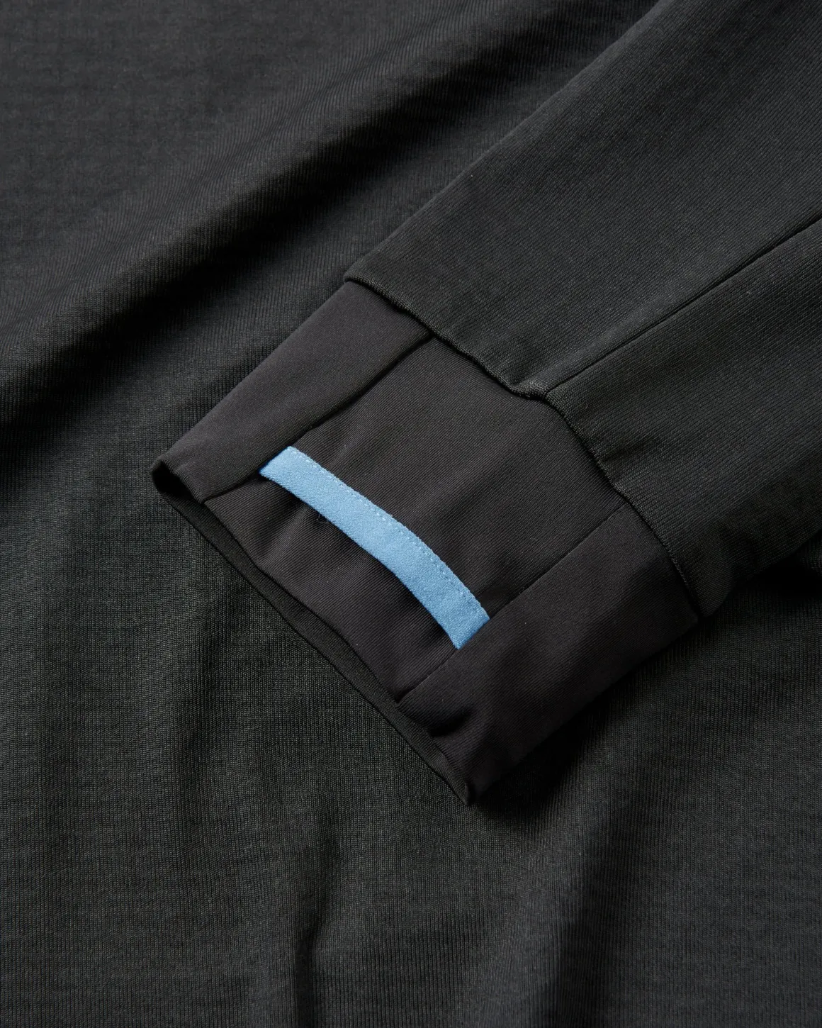 T-shirt à manches longues en matière recyclée Alpine - Noir