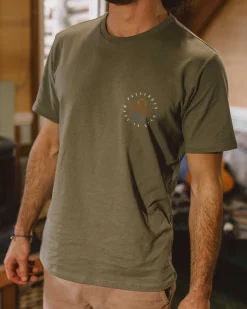 T-shirt en coton recyclé Escapism - Olive poussiéreux