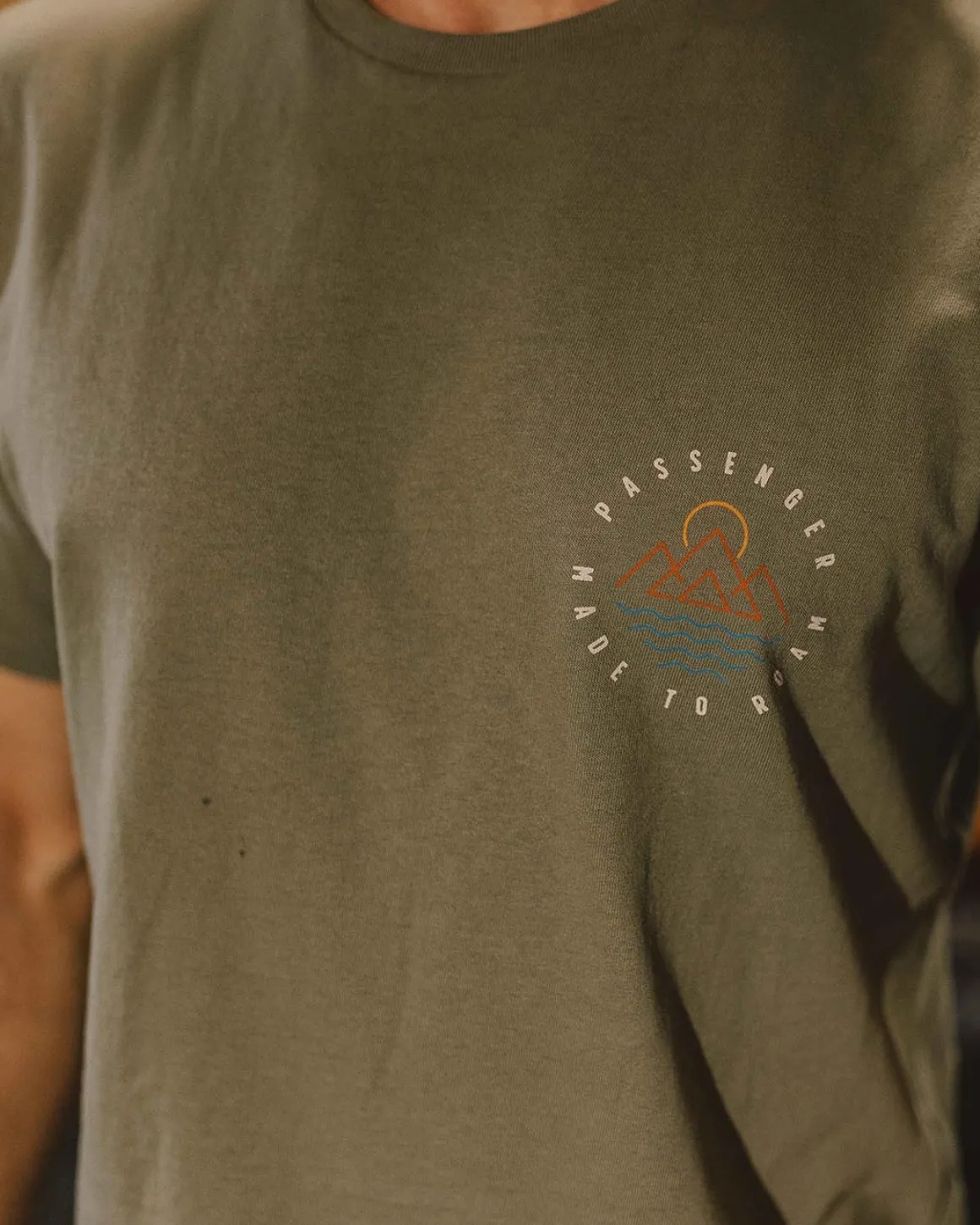 T-shirt en coton recyclé Escapism - Olive poussiéreux