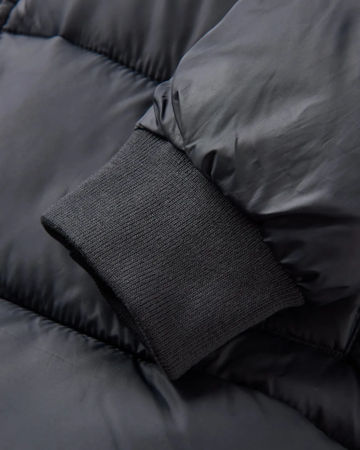 Veste Isolante Recyclée à Capuche Elowen - Noir