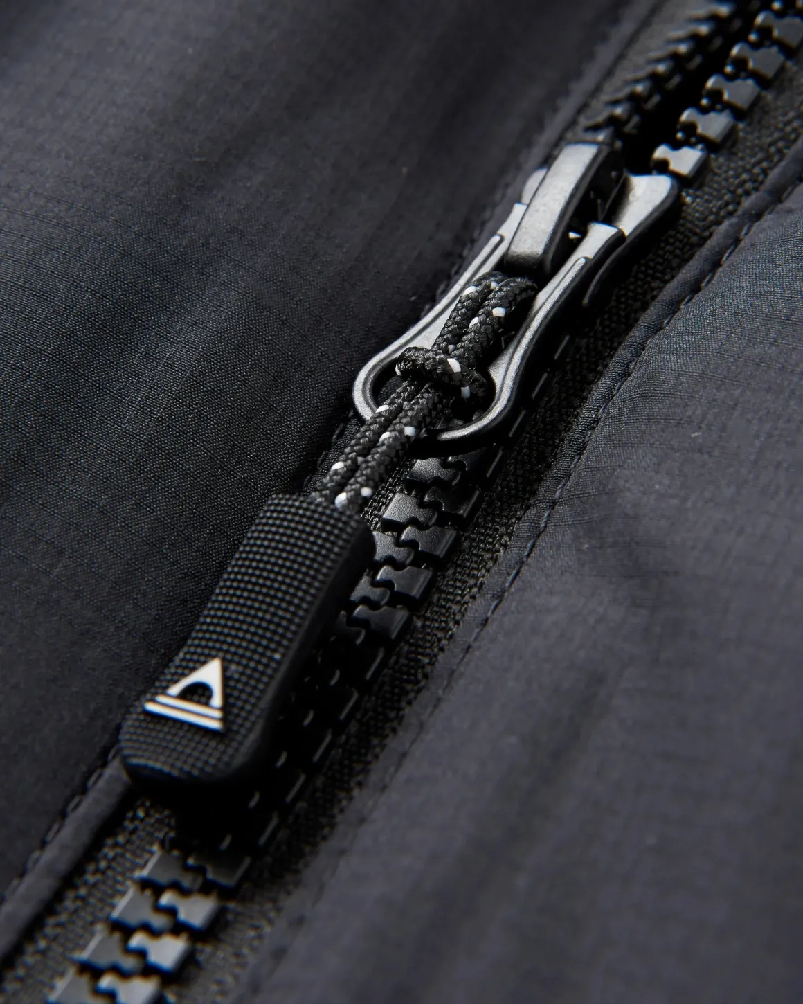 Veste isolée pour hommes en Thermore® recyclé, légère et noire - Daybreak