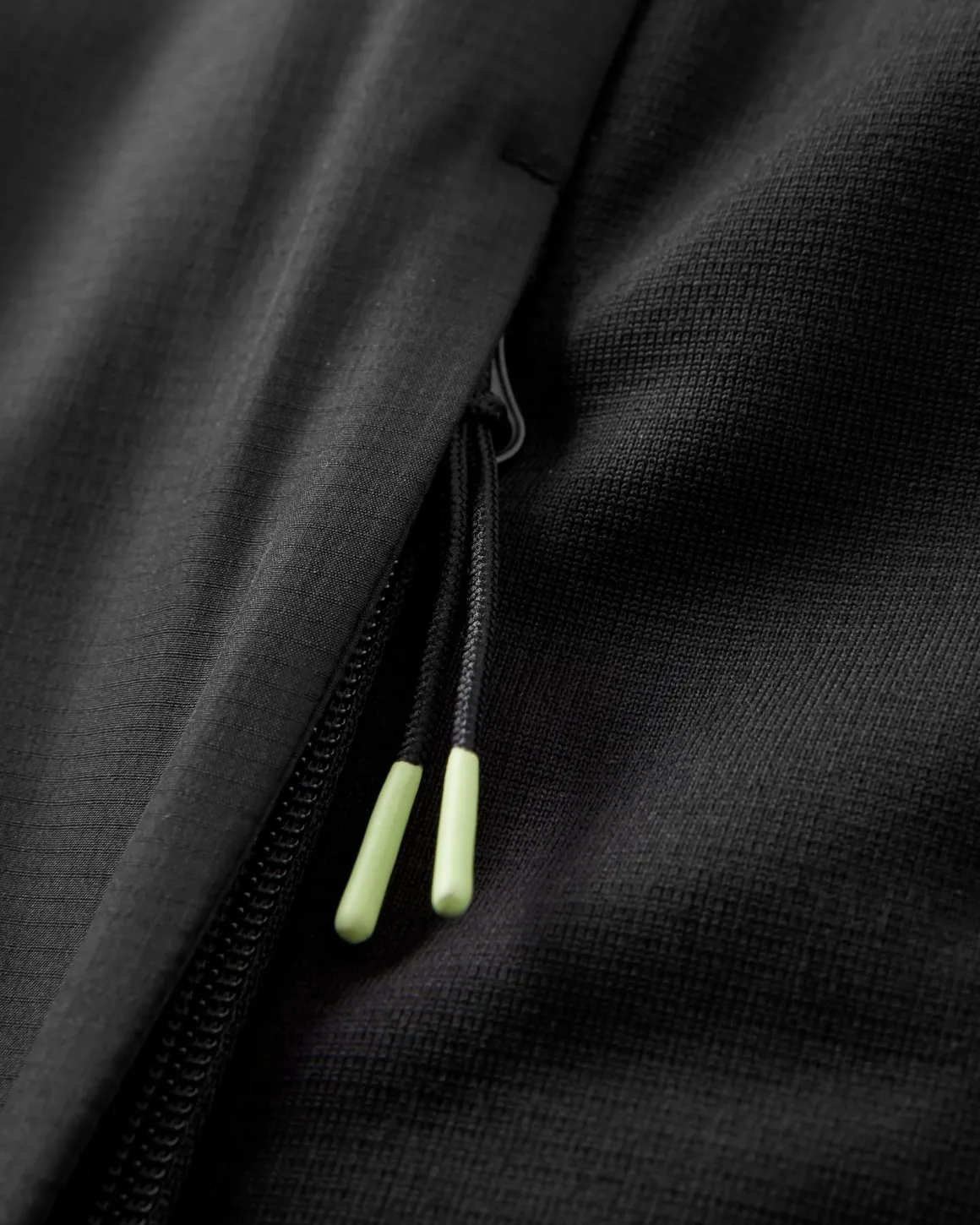 Veste isolée pour hommes en Thermore® recyclé, légère et noire - Daybreak
